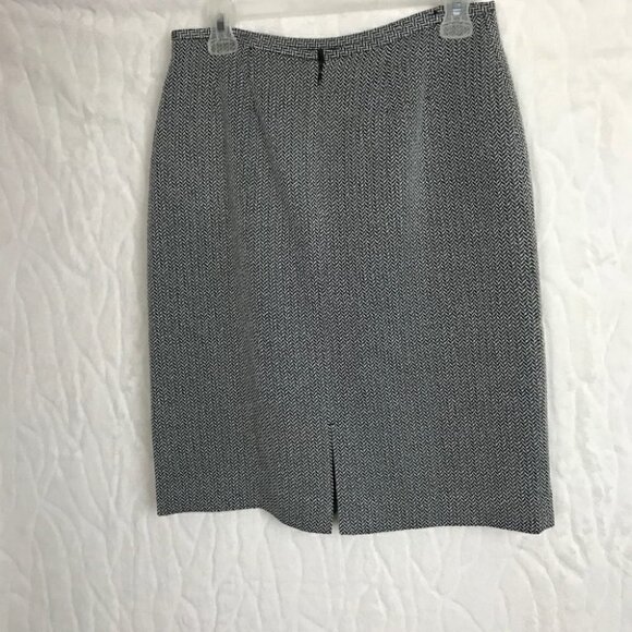 TAHARI  Black And White Suit Size M - Picture 5 of 9